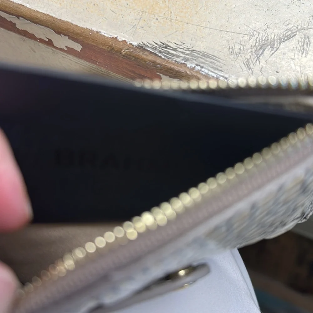 Brahmin compact zip